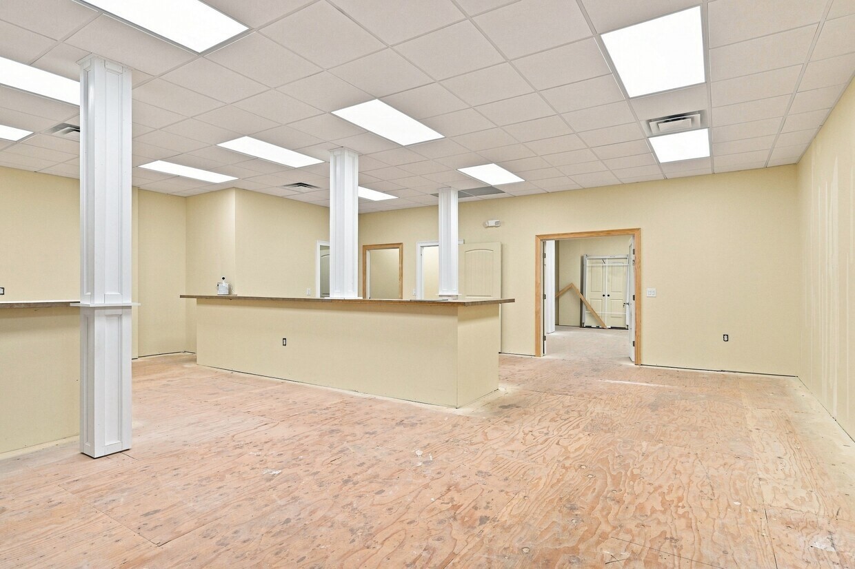 478-488 Main St Property Photo 3
