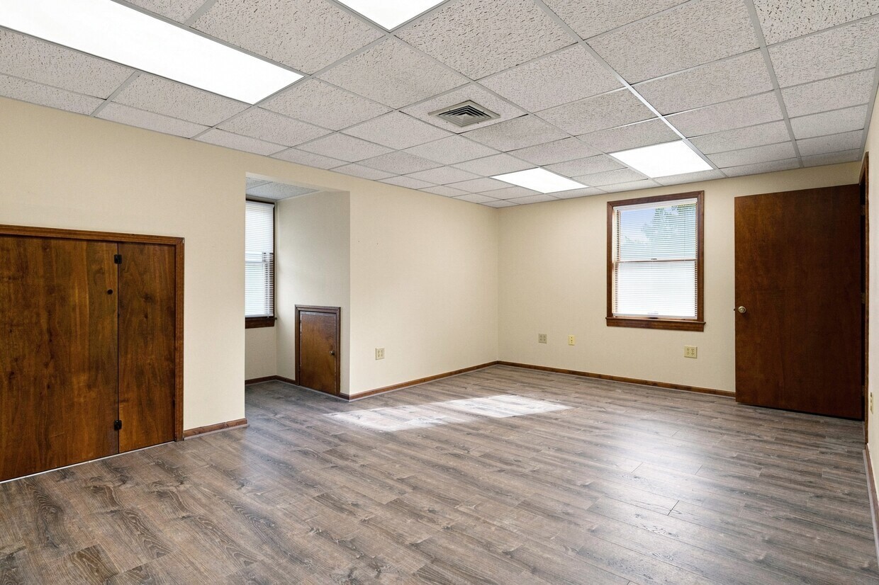 478-488 Main St Property Photo 4