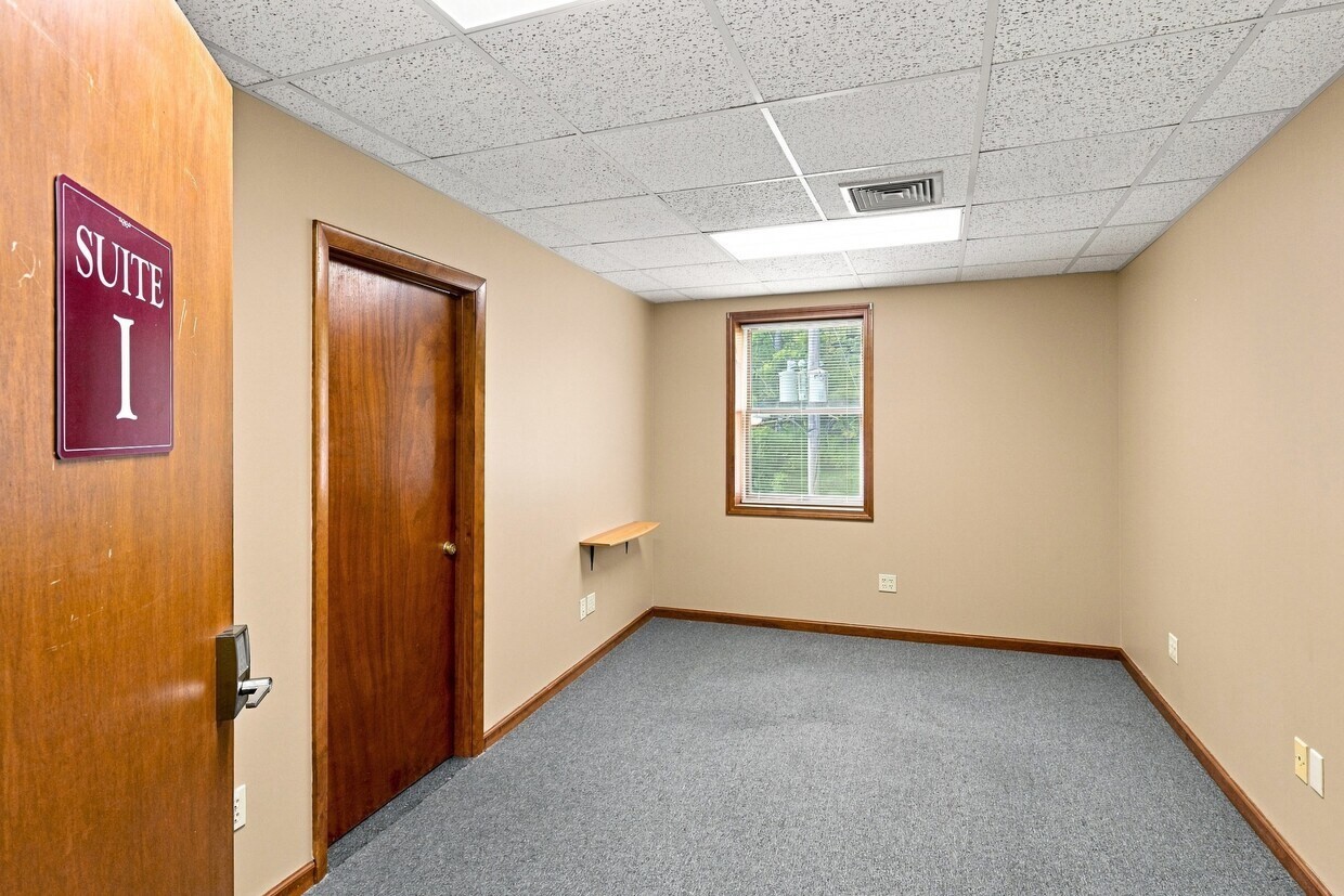 478-488 Main St Property Photo 6