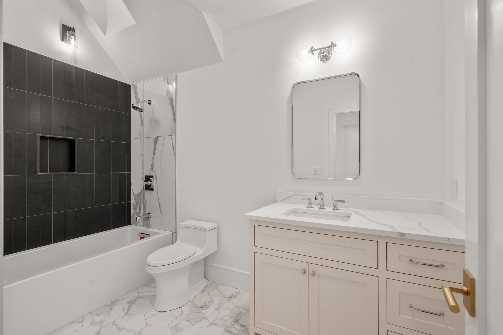 14 Fiske Pond Road Property Photo 26