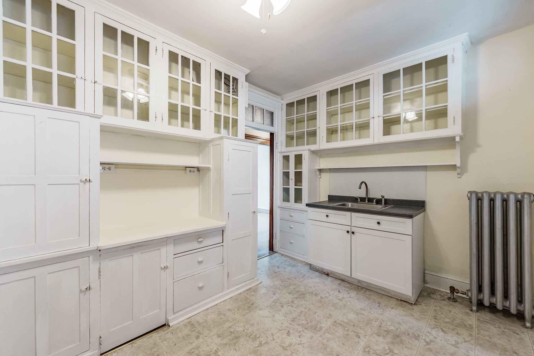 39 O'connor Ave # 2r Property Photo 5
