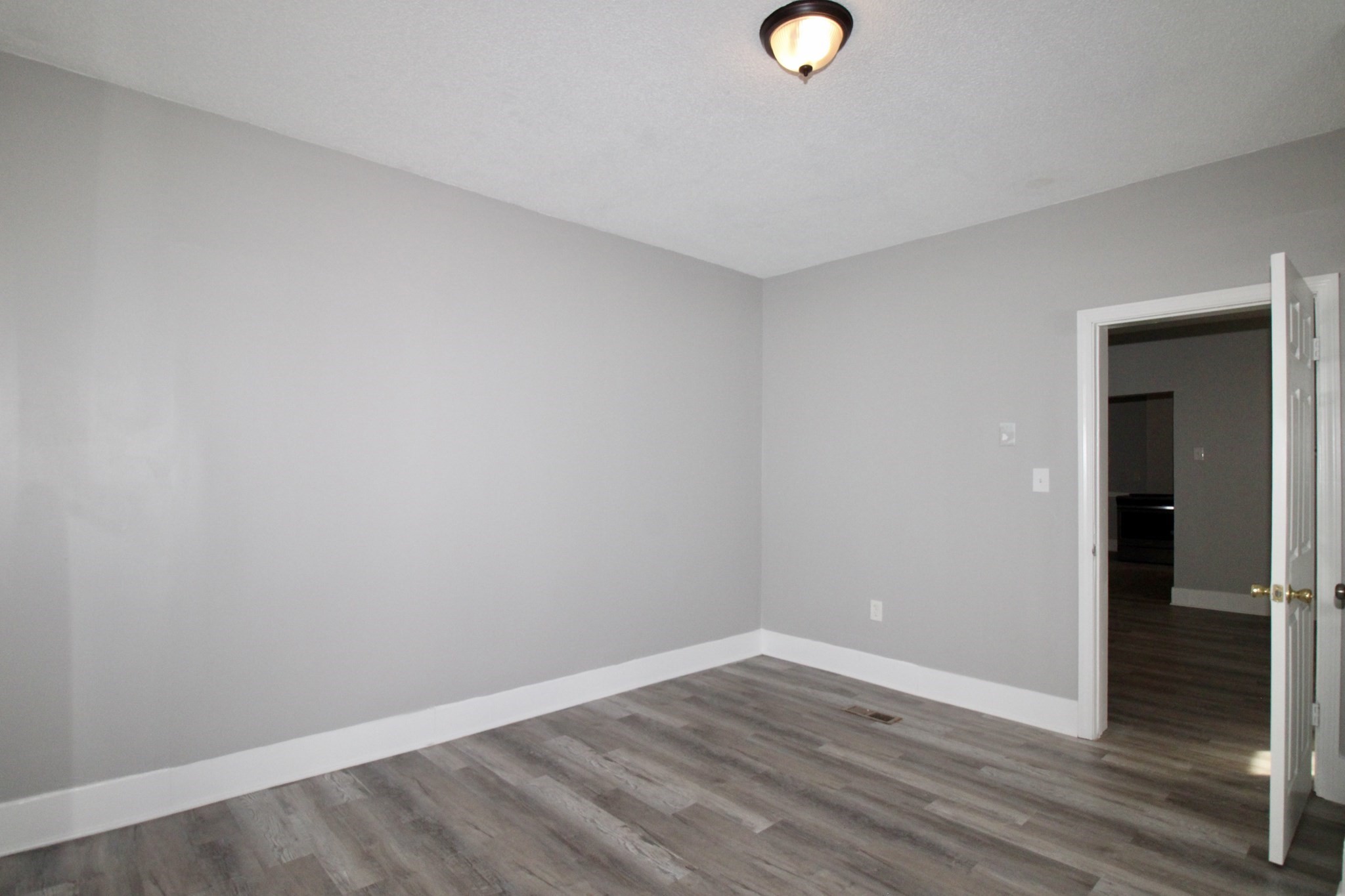 129 Catharine St Property Photo 13