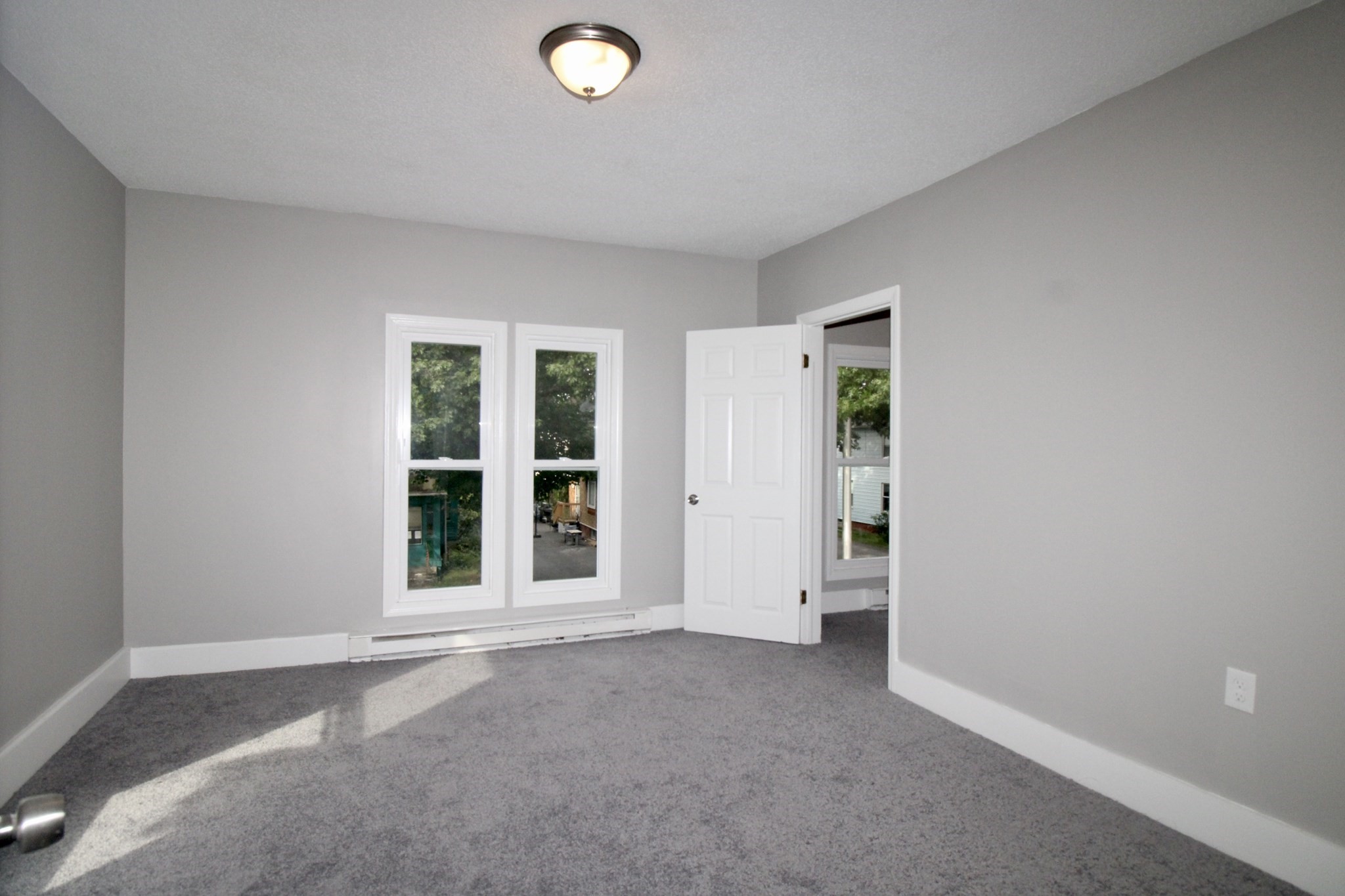 129 Catharine St Property Photo 16