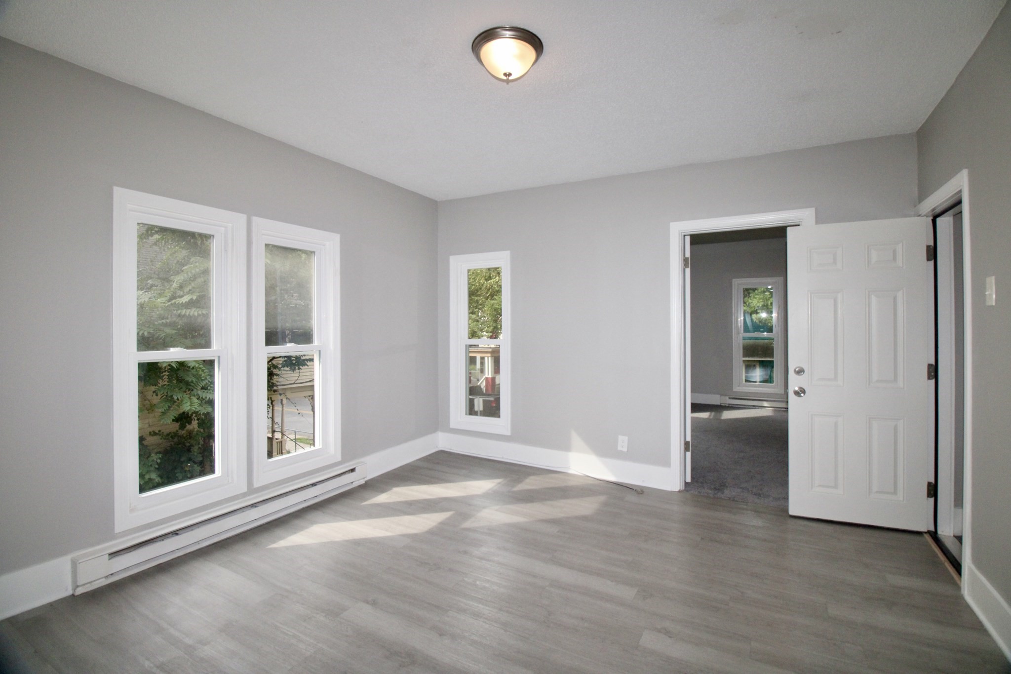 129 Catharine St Property Photo 18