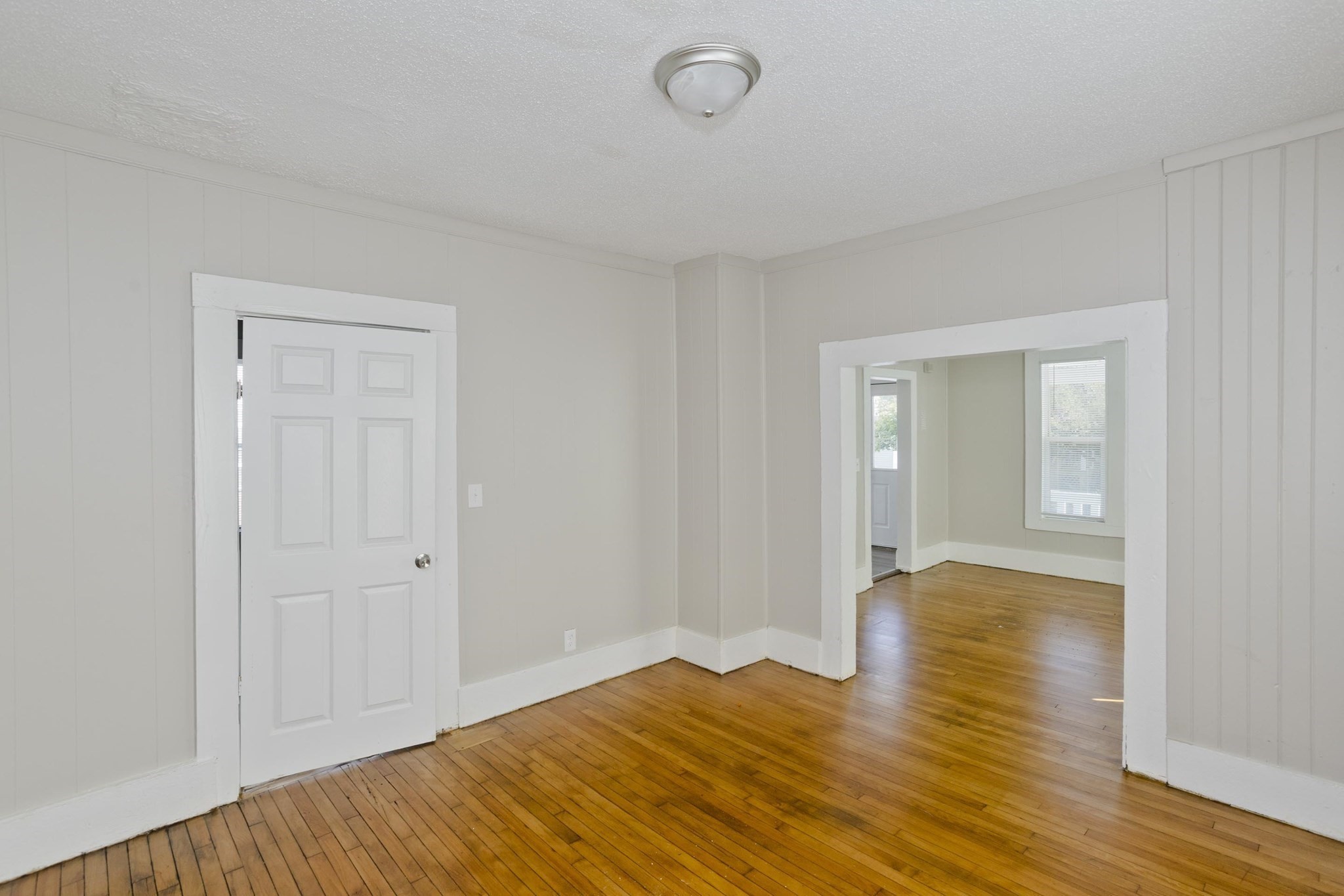 30 Hawthorne St Property Photo 7