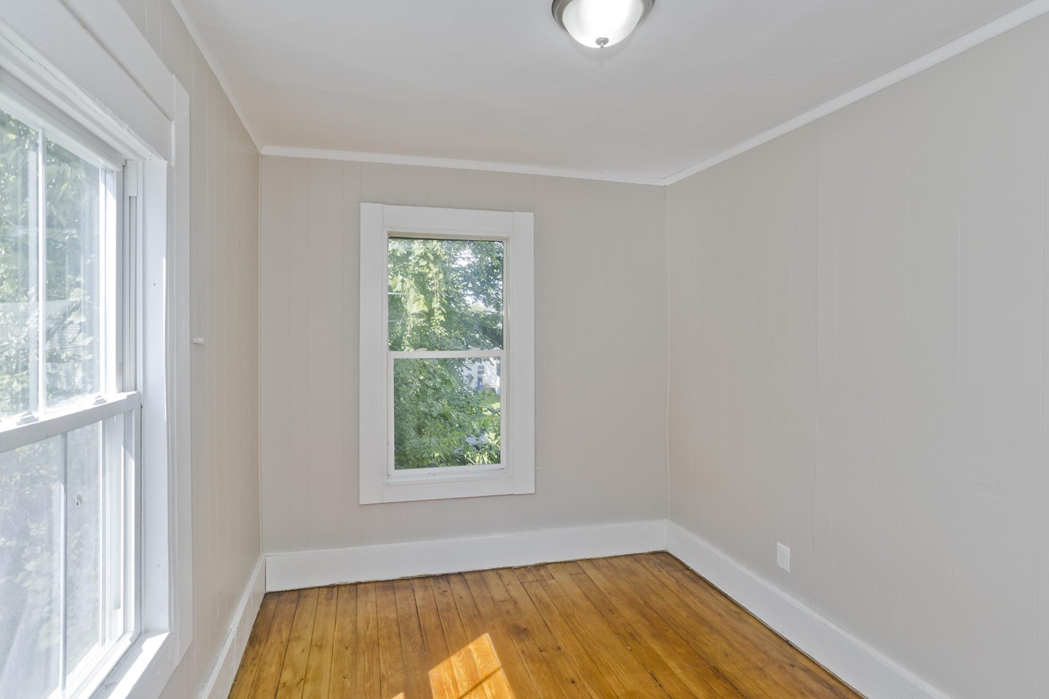 30 Hawthorne St Property Photo 15