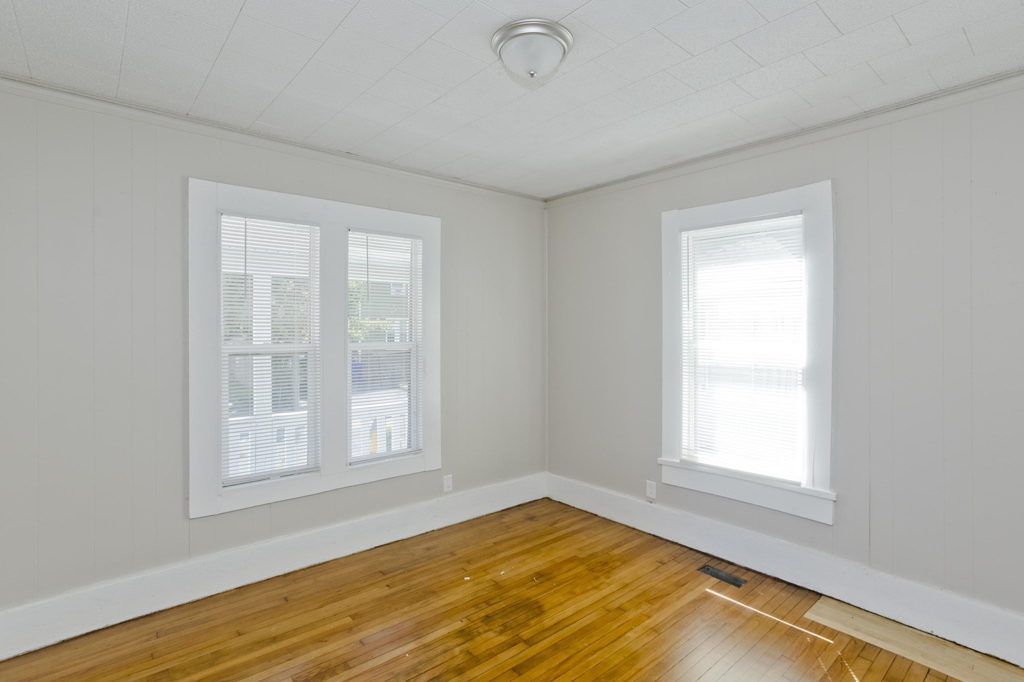 30 Hawthorne St Property Photo 20