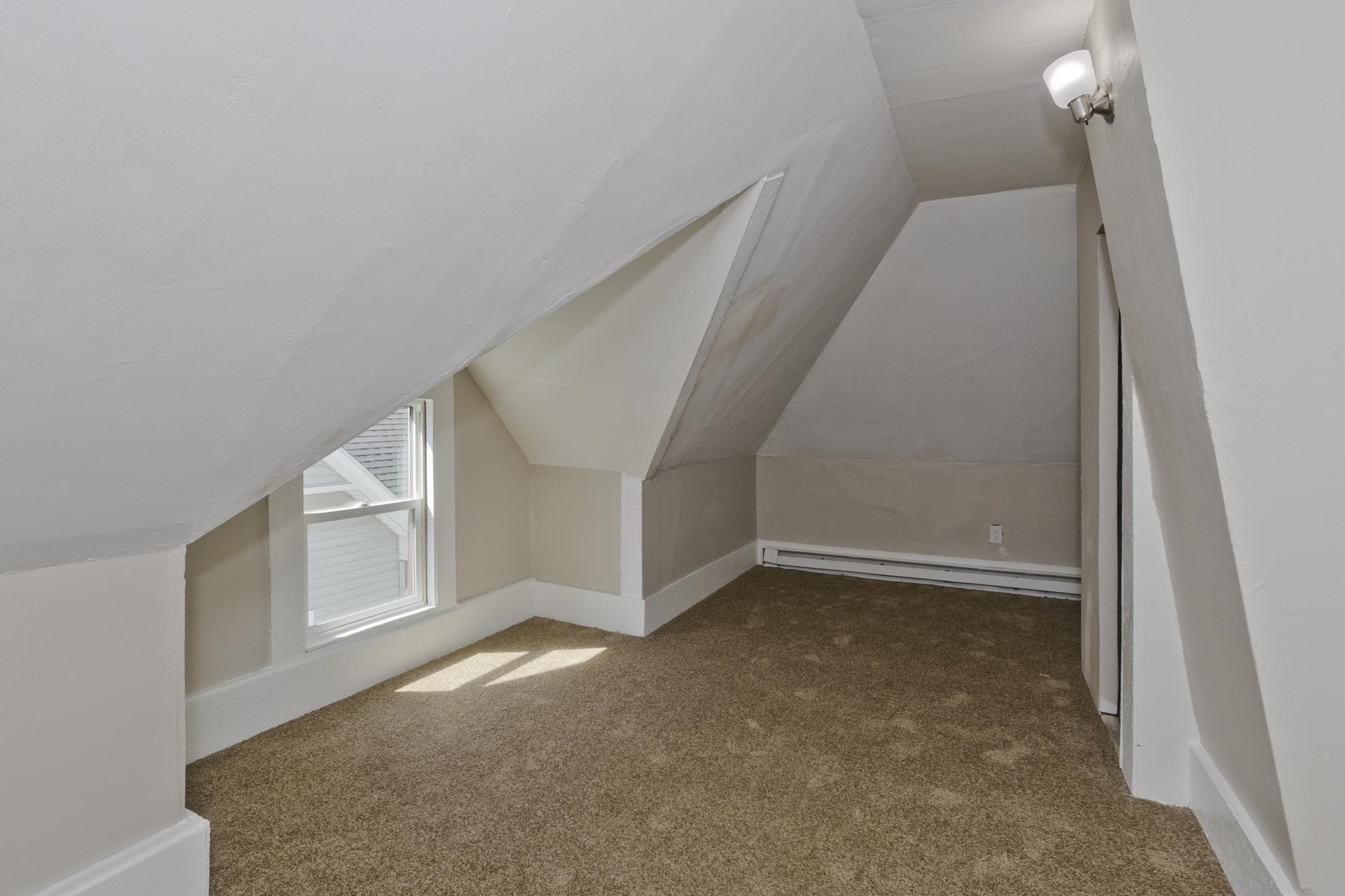 30 Hawthorne St Property Photo 21