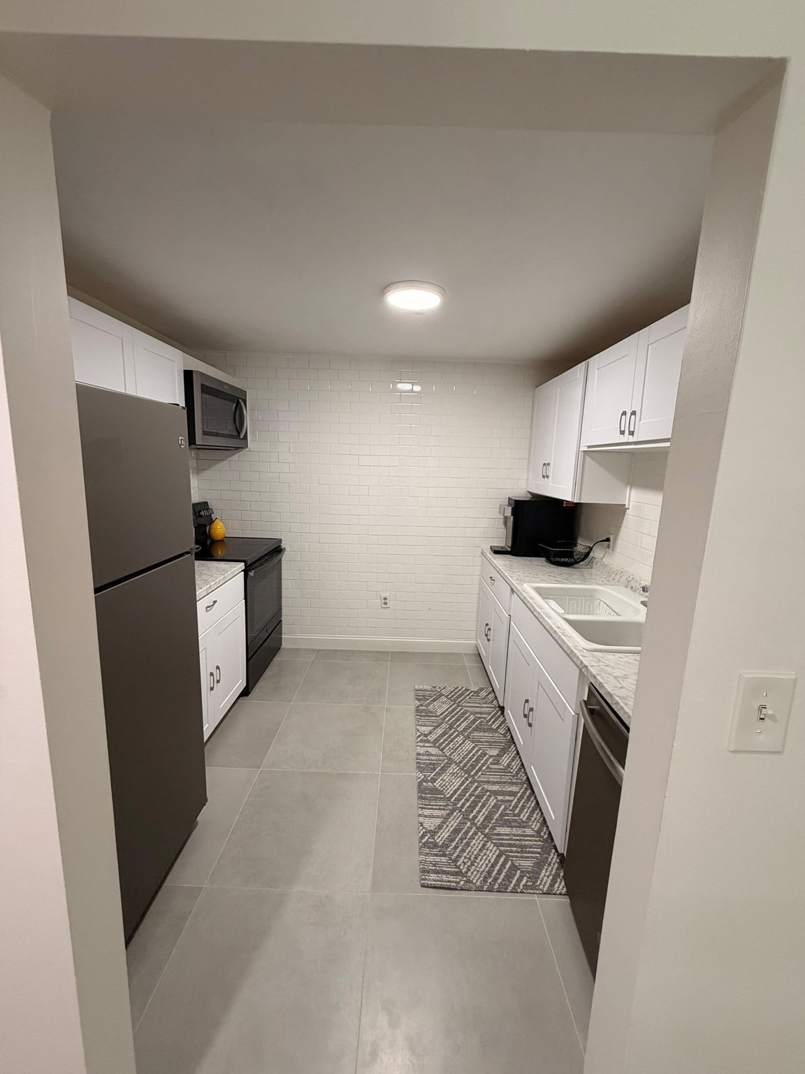 6 Marc Dr Property Photo 3