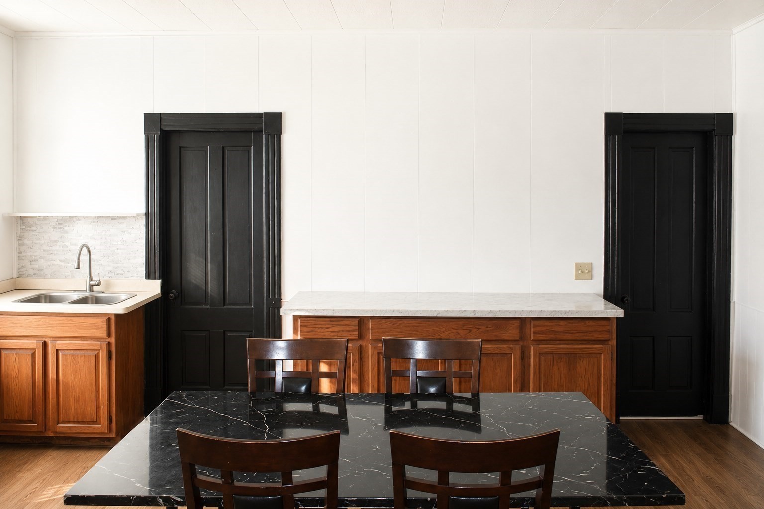 10 Hollywood St Property Photo 4