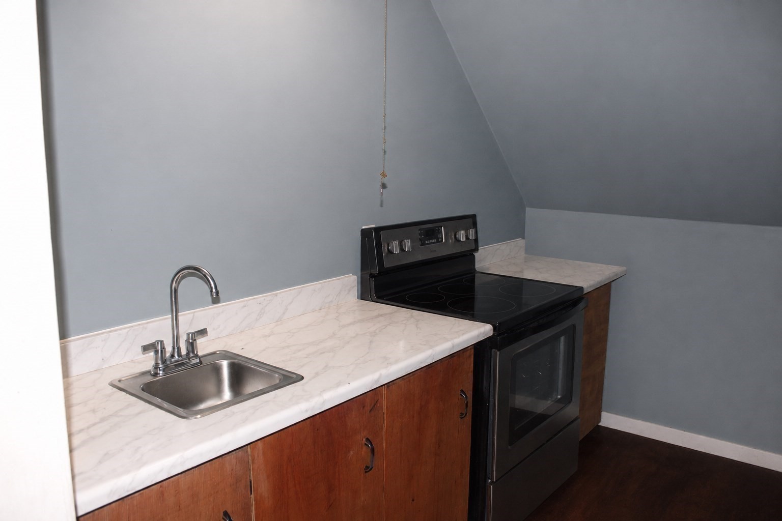 10 Hollywood St Property Photo 20
