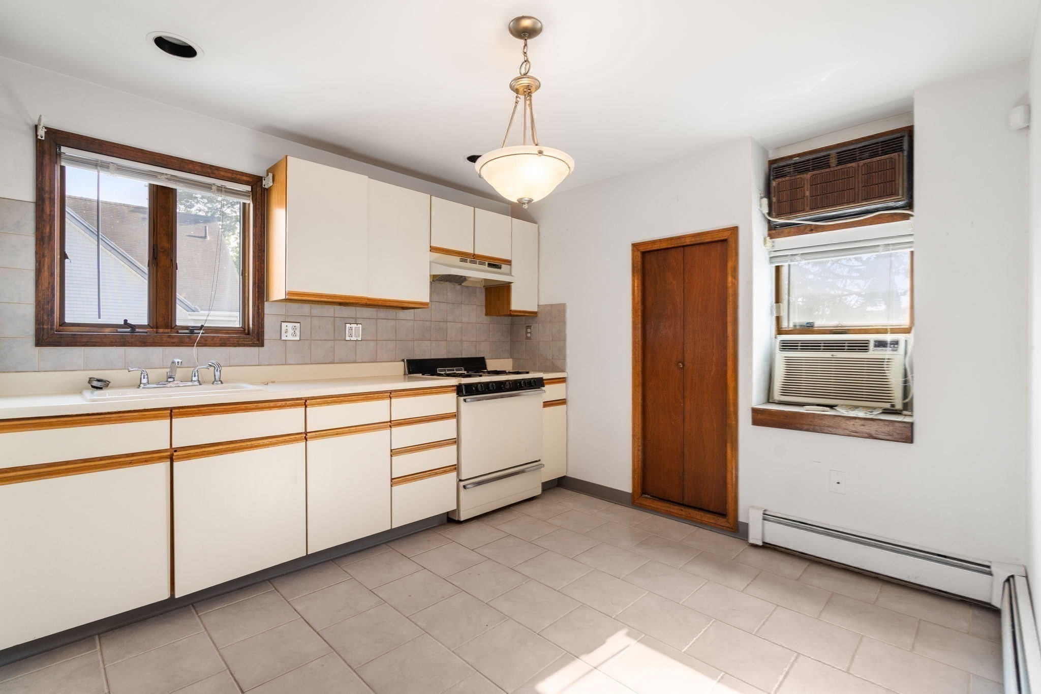 17 Mill Street Property Photo 19