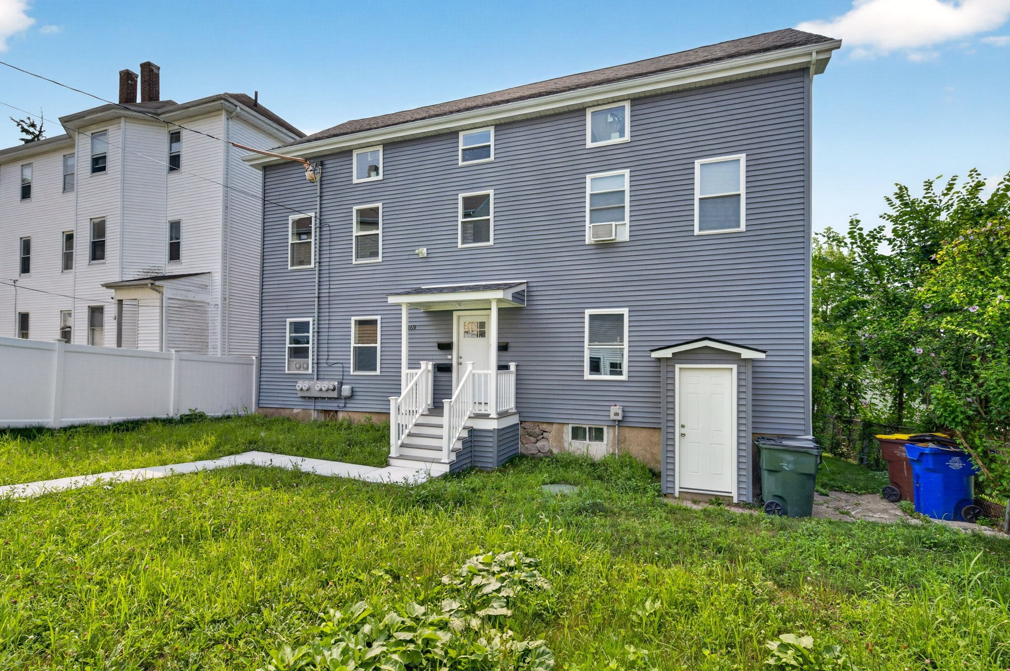 169 Grant St Property Photo 4