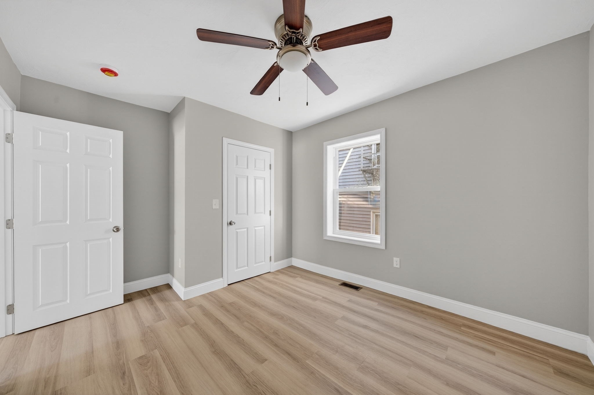 169 Grant St Property Photo 12