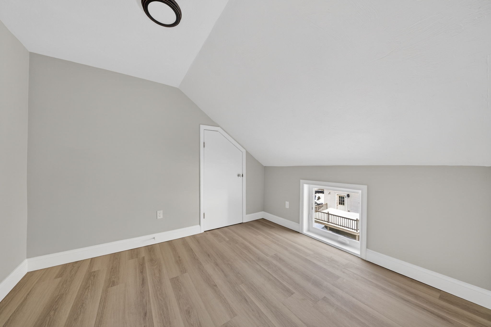 169 Grant St Property Photo 32