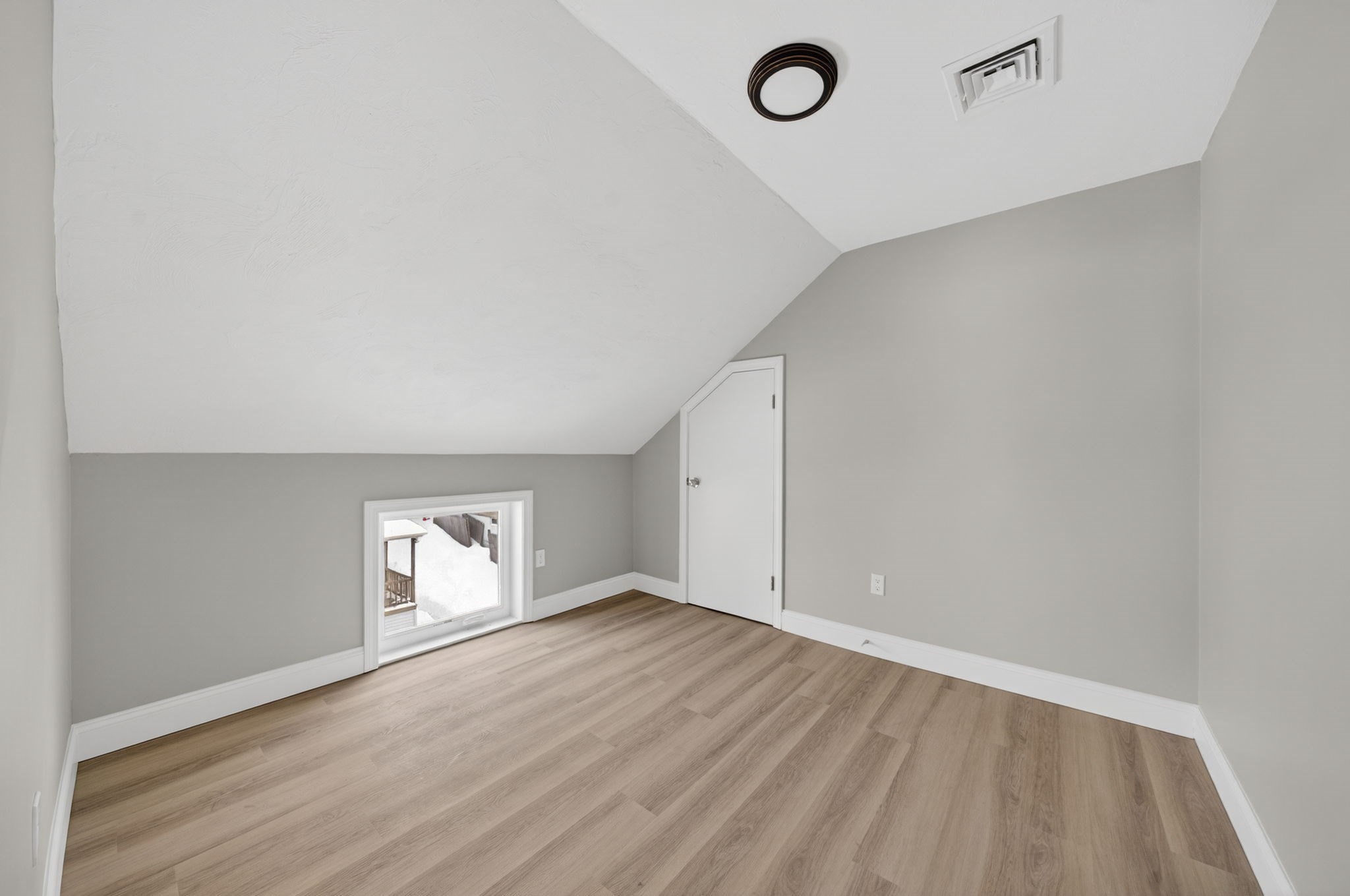 169 Grant St Property Photo 38