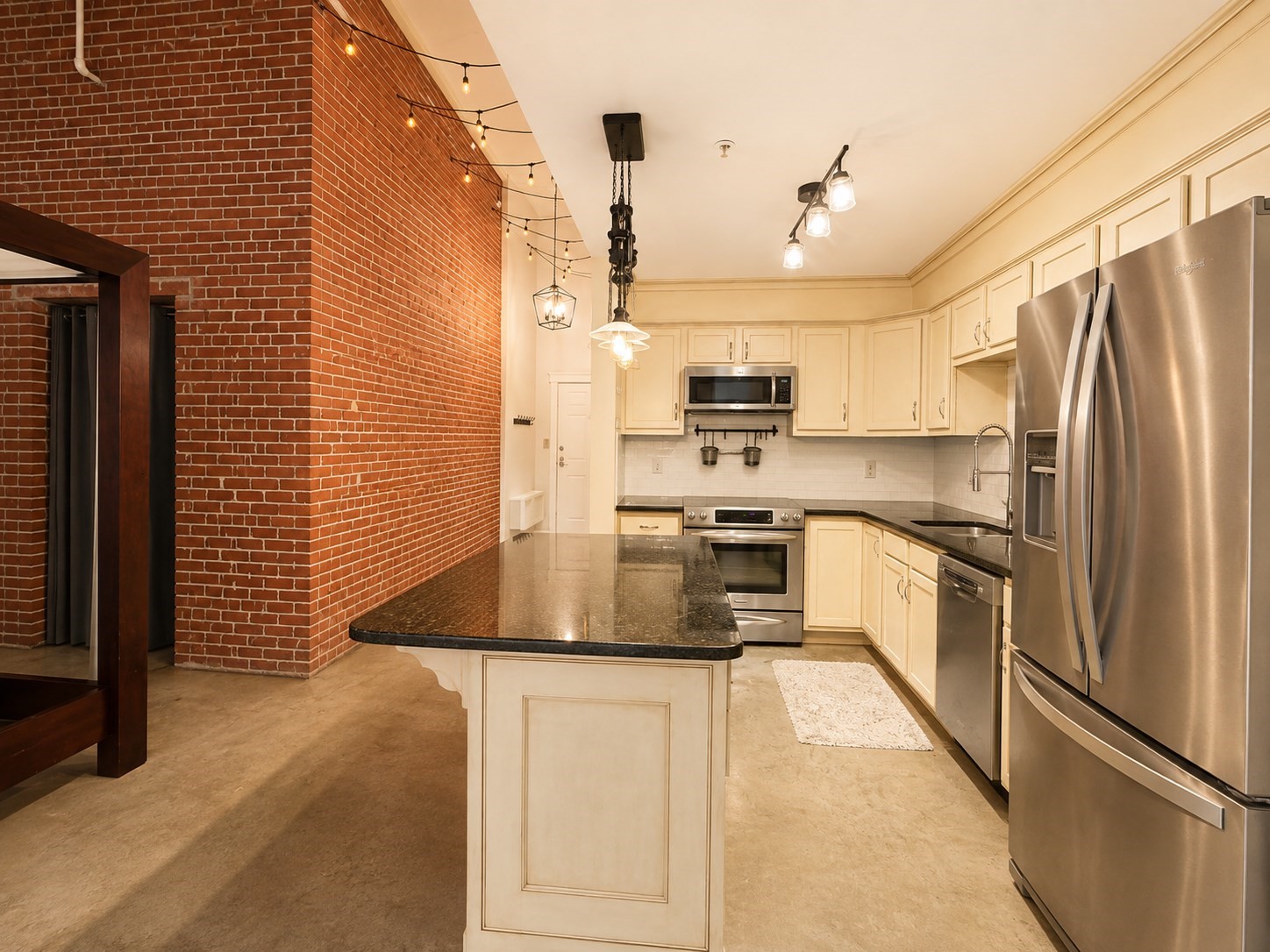 172 Middle St # 206 Property Photo 8