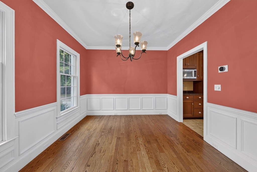 142 Holman St Property Photo 8