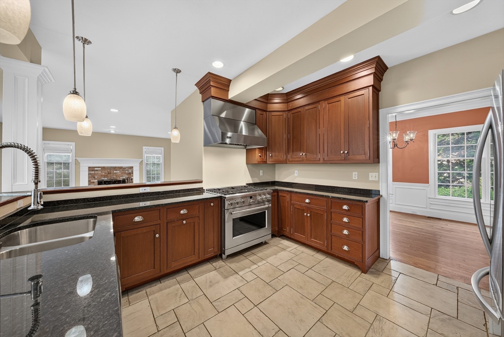142 Holman St Property Photo 10
