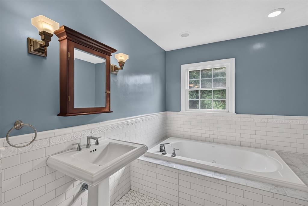 142 Holman St Property Photo 26