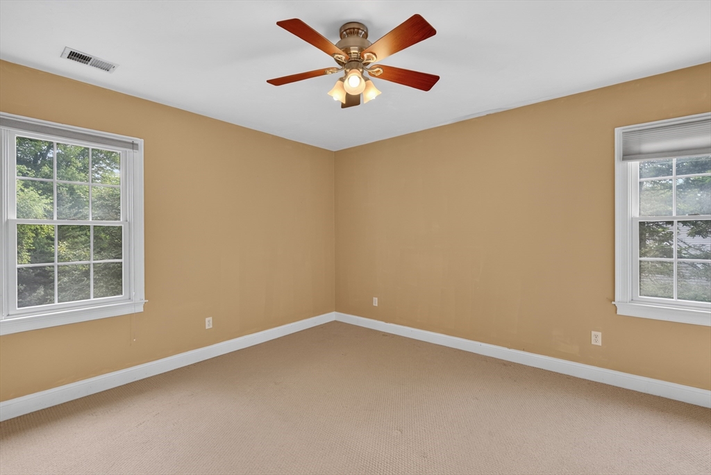 142 Holman St Property Photo 28