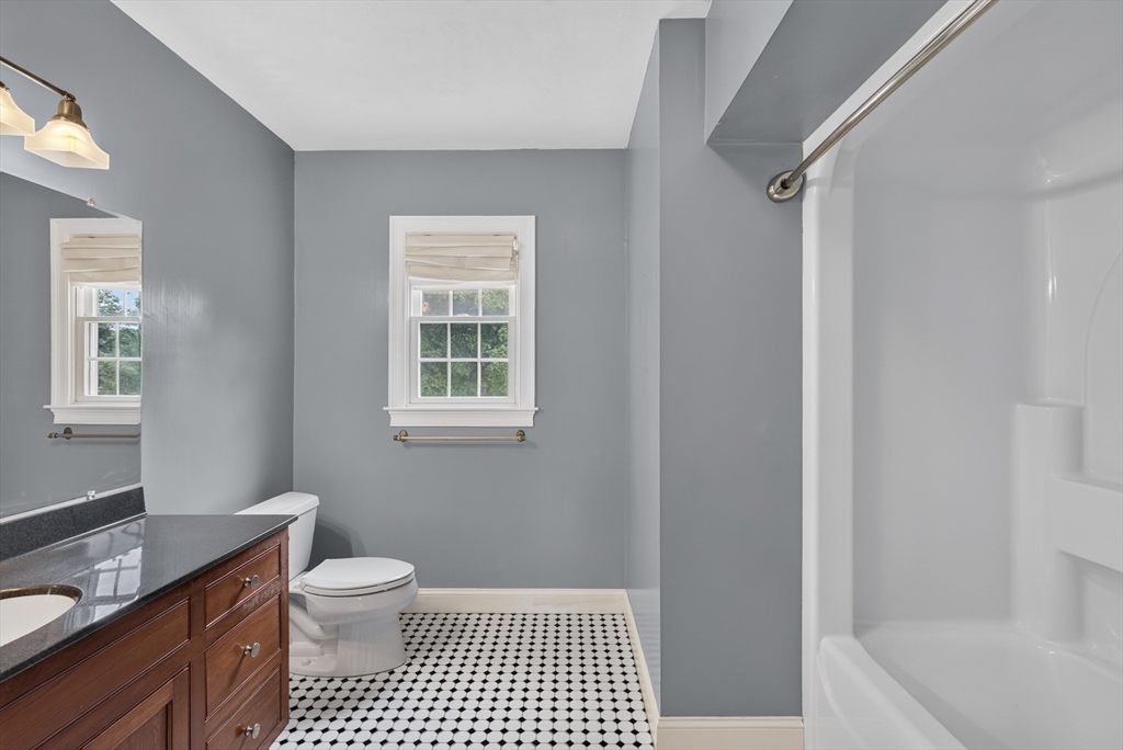 142 Holman St Property Photo 33