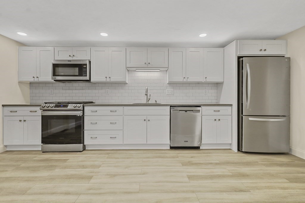 6 Dale St # 6 Property Photo 2