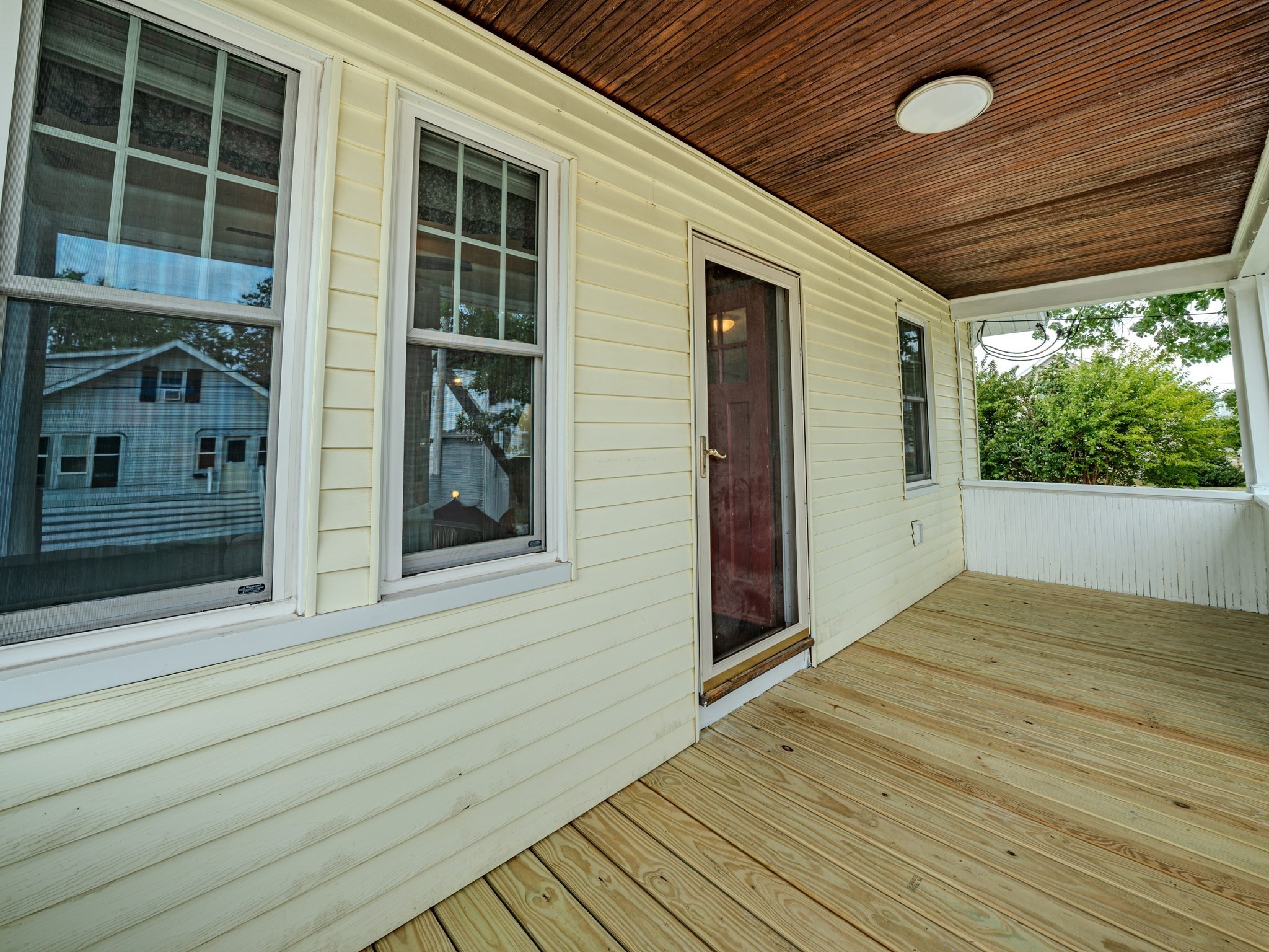23 Henry St Property Photo 4