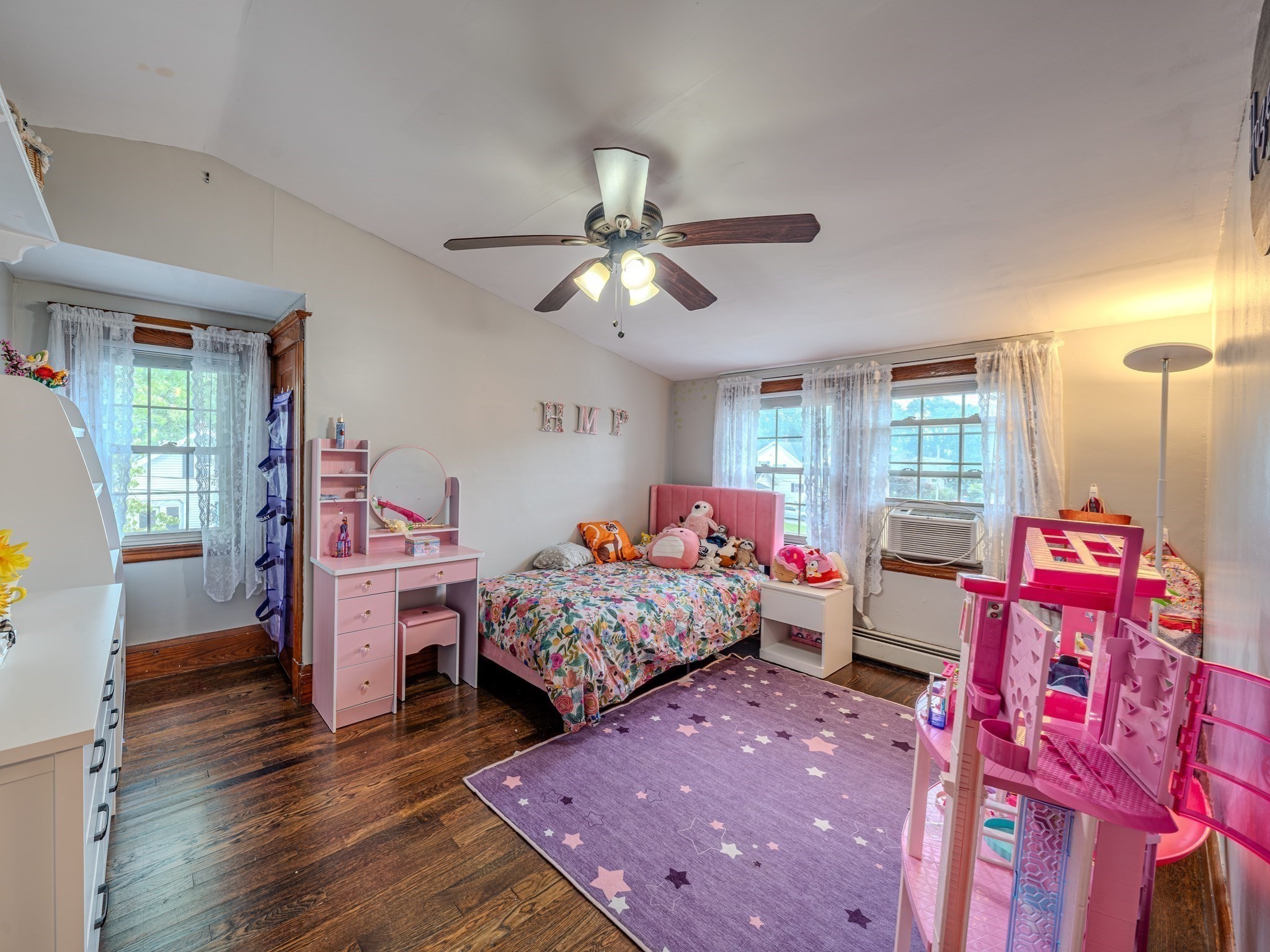 23 Henry St Property Photo 18