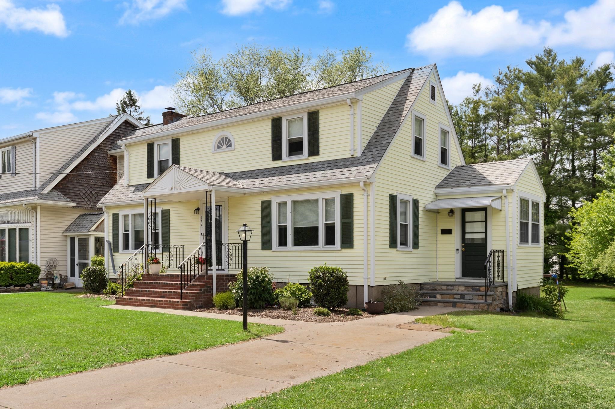 128 Rock Street Property Photo 2