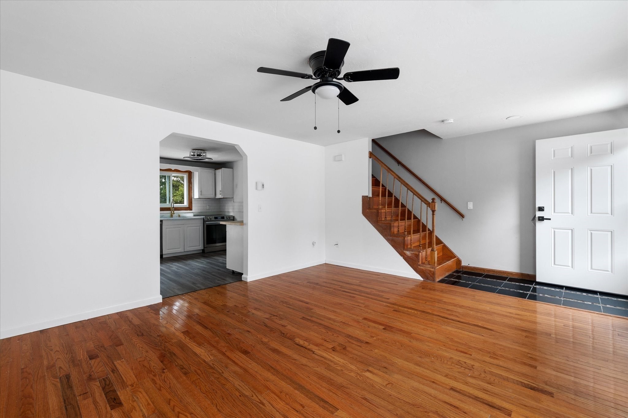 15 Gibbs St # G Property Photo 2
