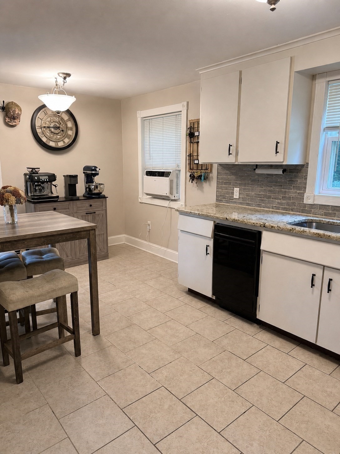 143 Skyridge Street Property Photo 8