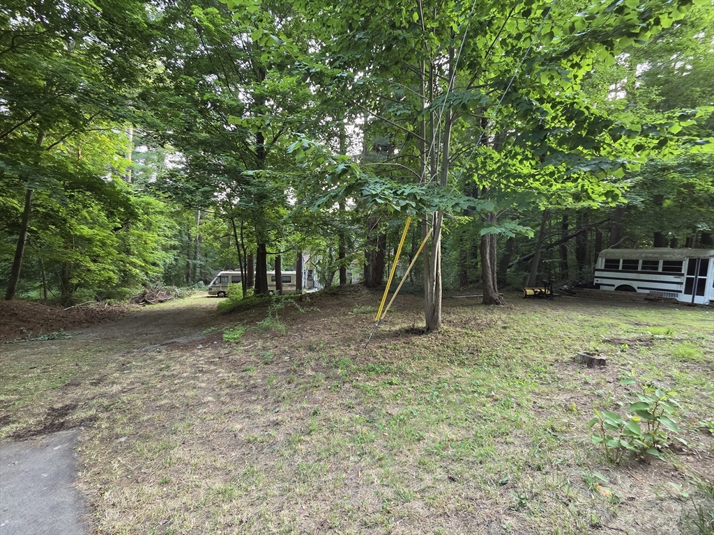 425 Main St Property Photo 7