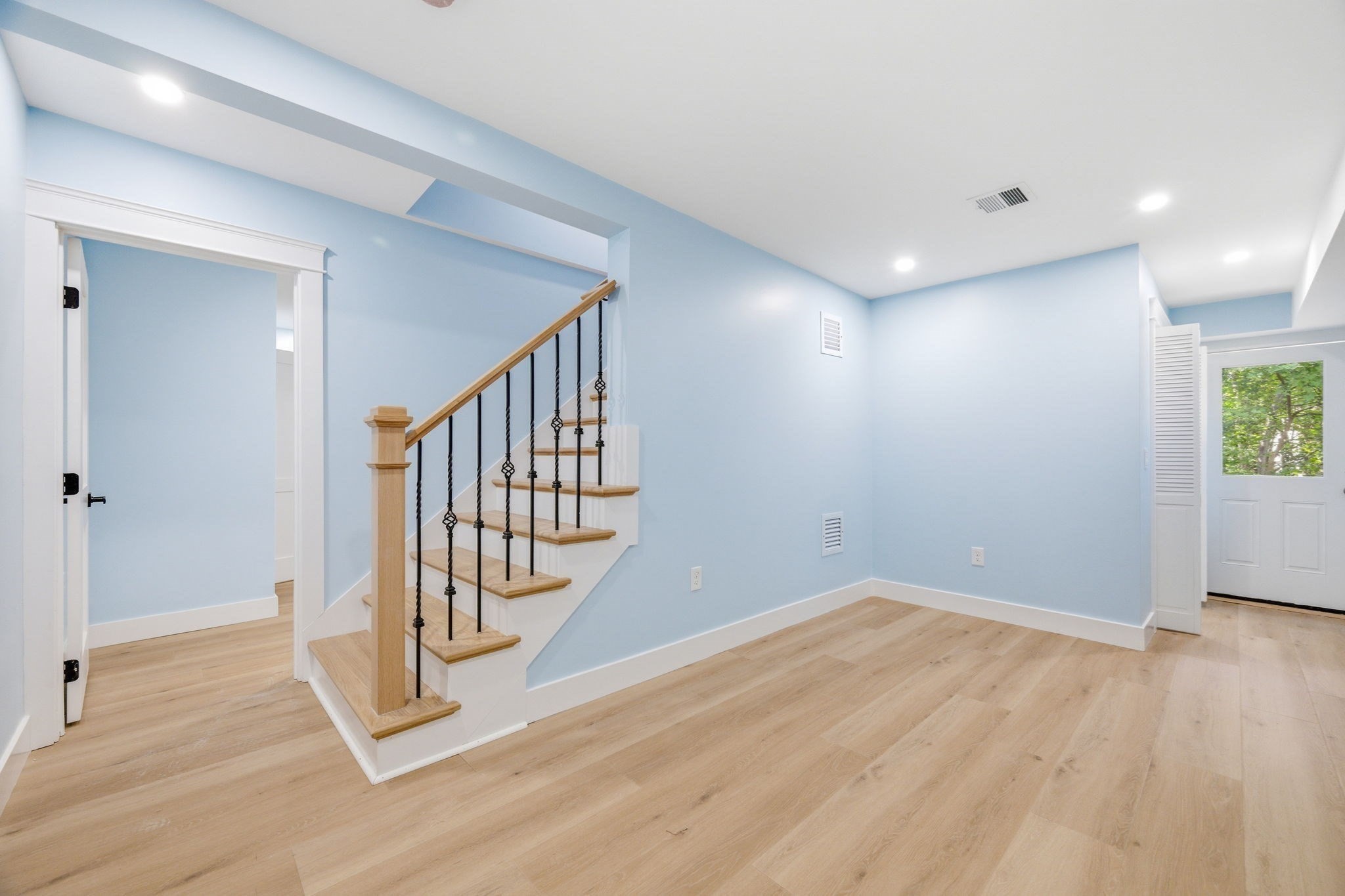 154 Birch St Property Photo 31
