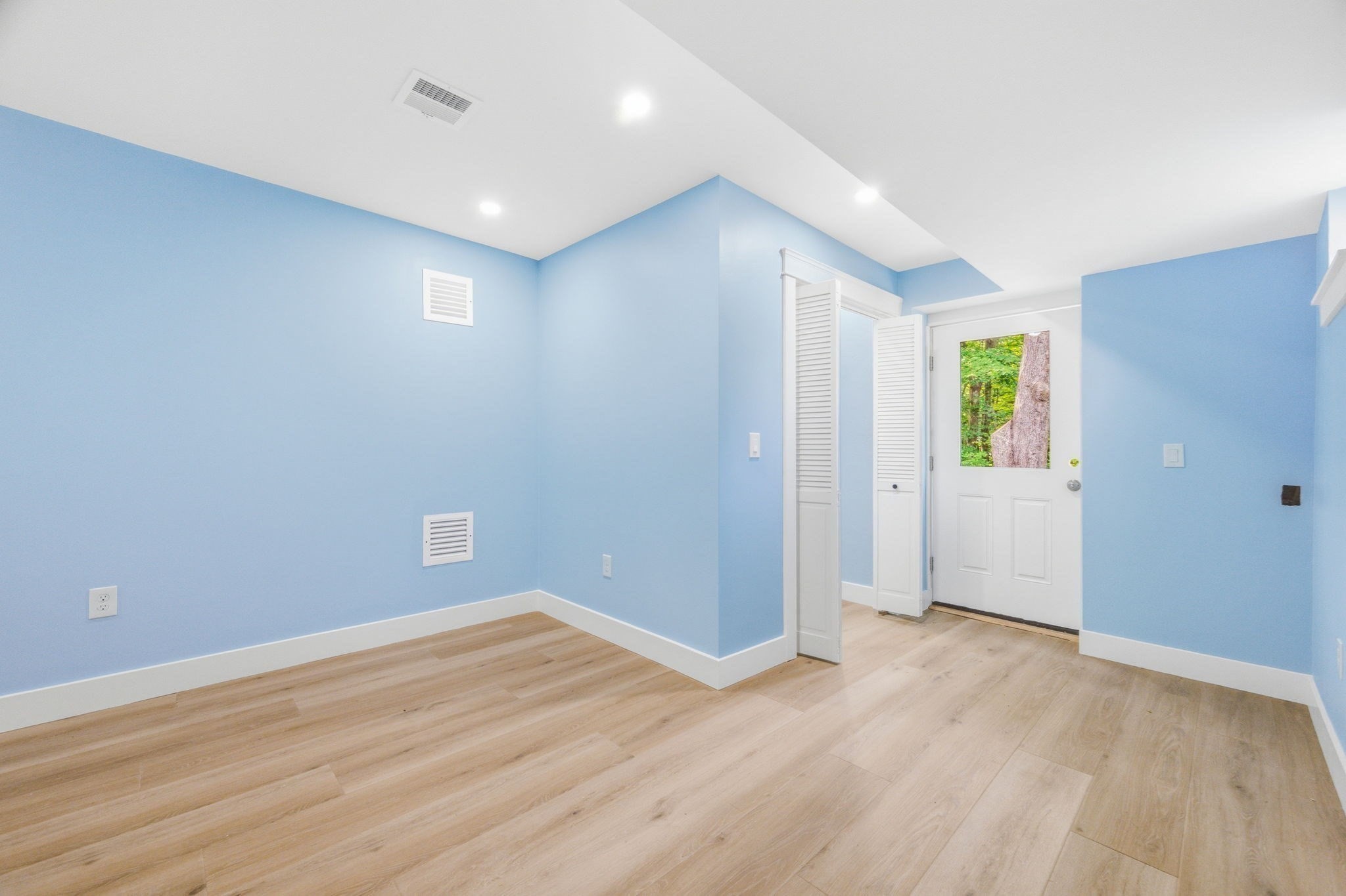 154 Birch St Property Photo 36