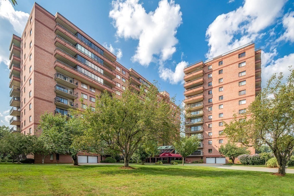 3920 Mystic Valley Pkwy # 410 Property Photo 2