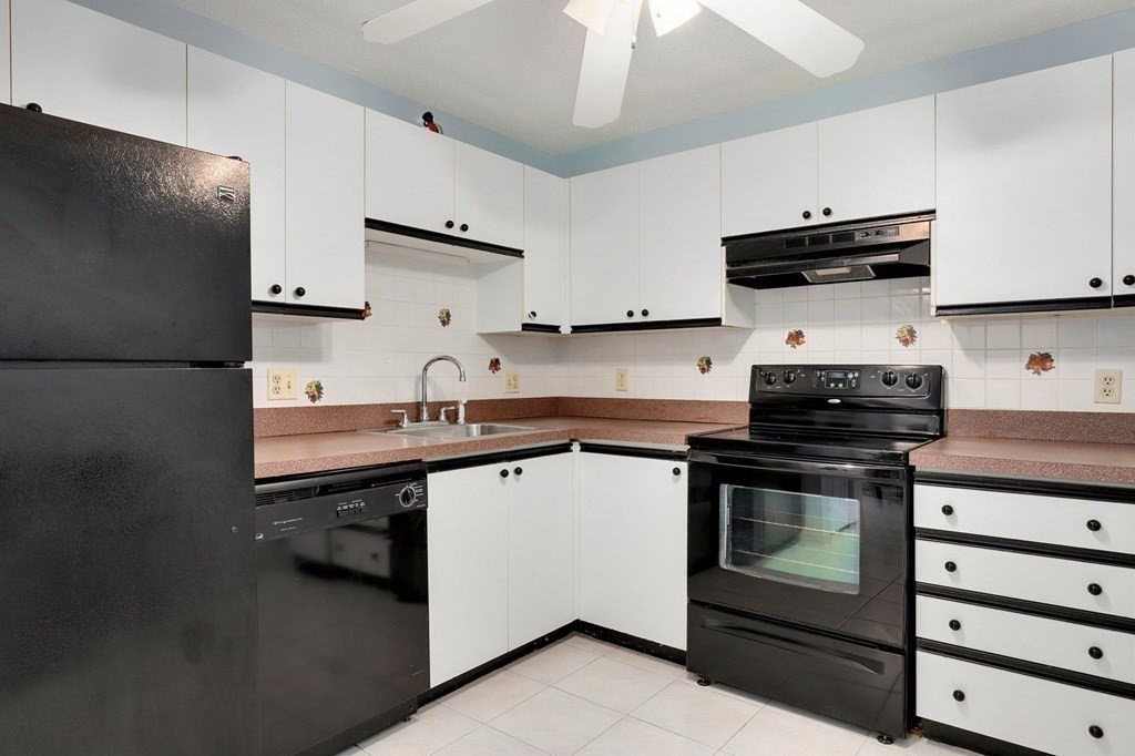 3920 Mystic Valley Pkwy # 410 Property Photo 6