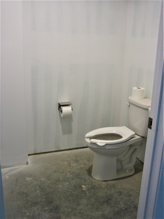 400 Matthews St. Property Photo 4