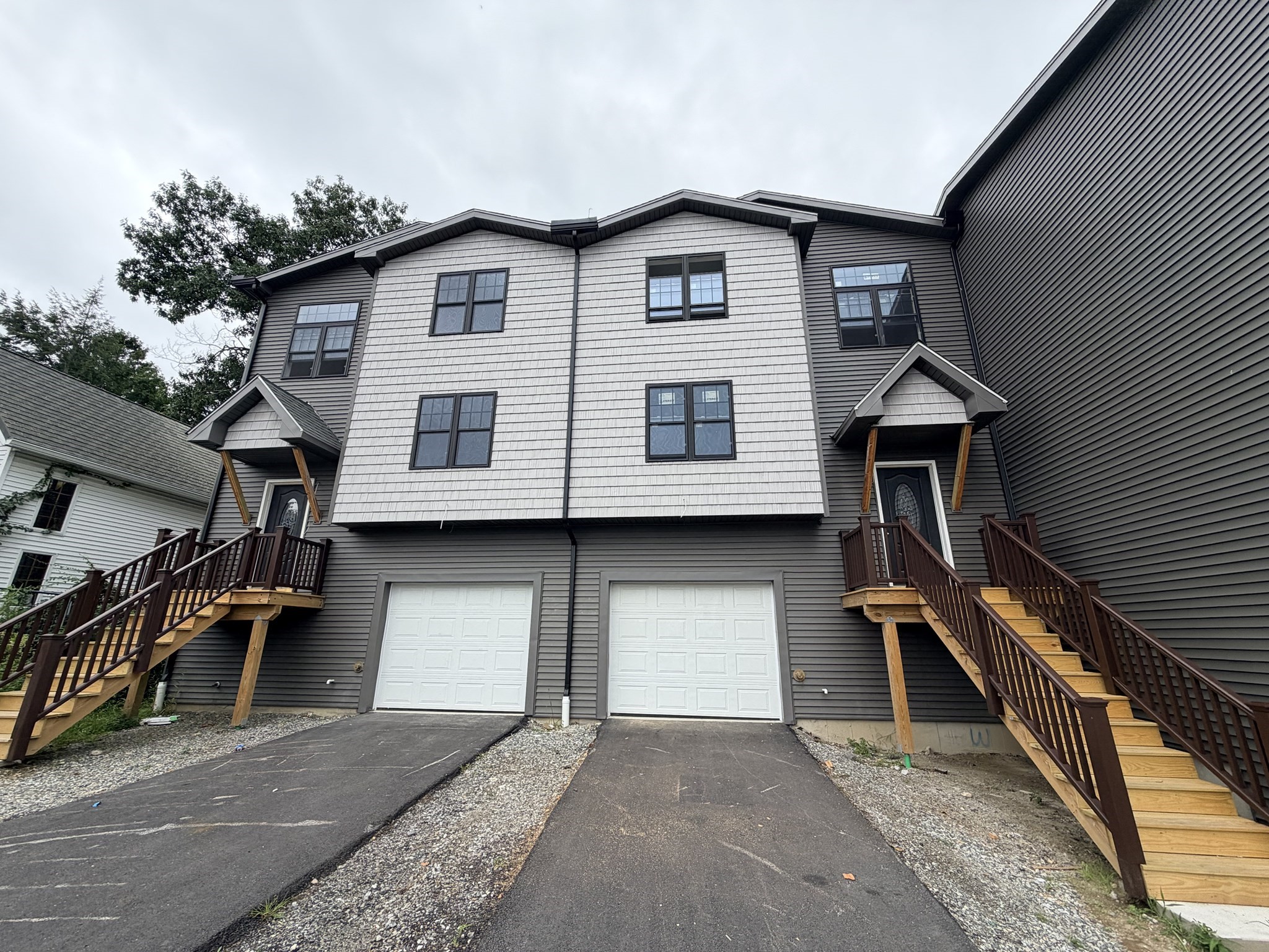 54 Warner Ave Property Photo 1