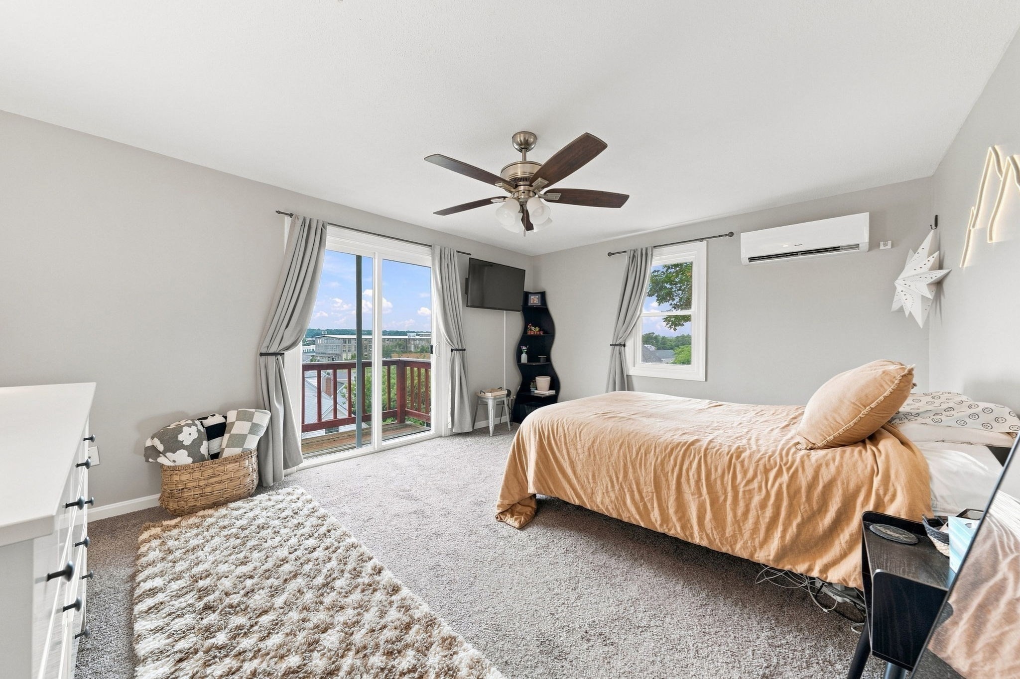44 Danis St # C Property Photo 12