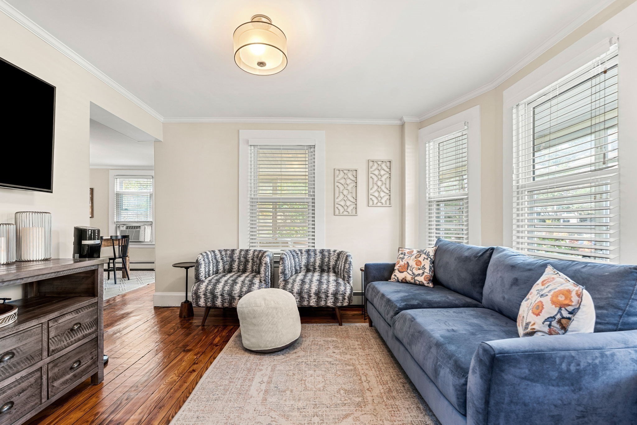 8 Minerva St. Property Photo 5