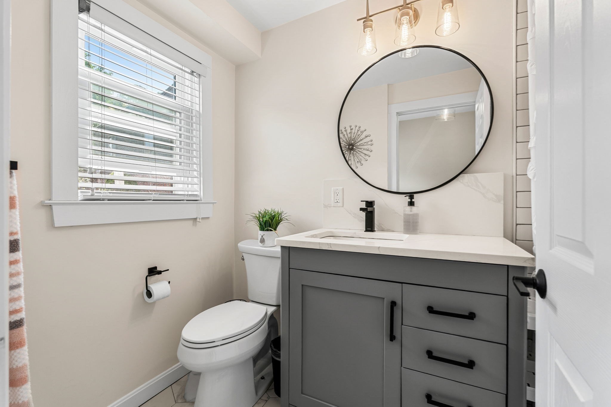 8 Minerva St. Property Photo 16