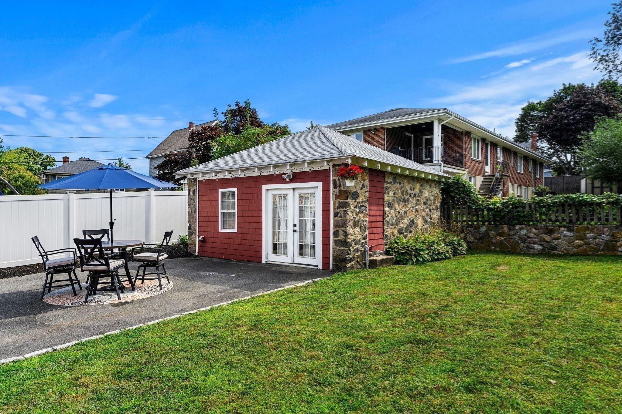 8 Minerva St. Property Photo 25
