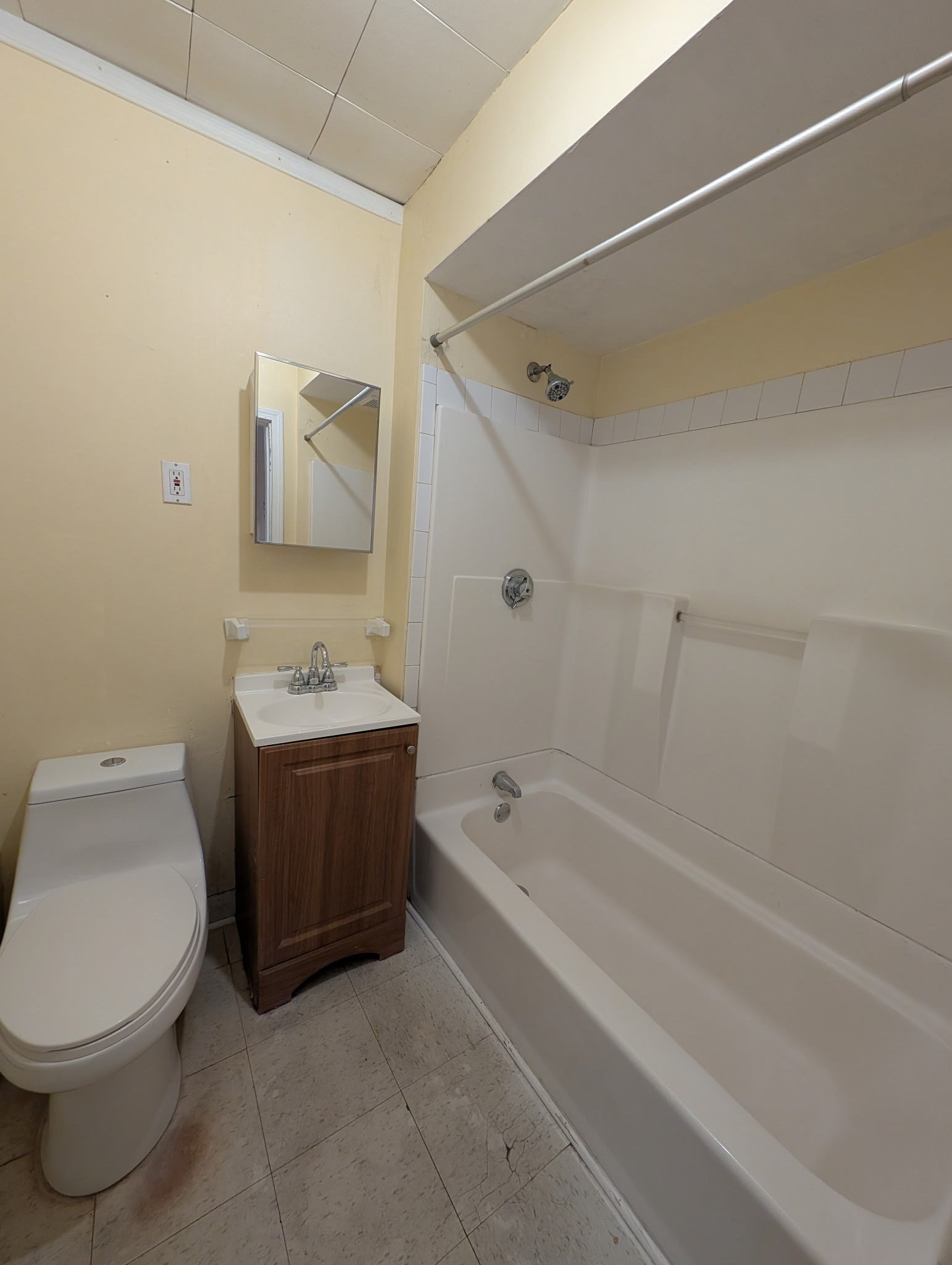 24 Montfern Ave # 1 Property Photo 6
