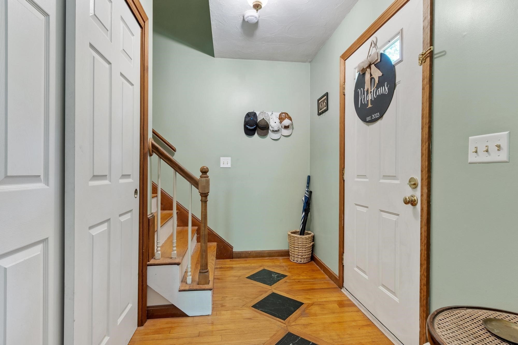 27 Natty Pond Dr Property Photo 2