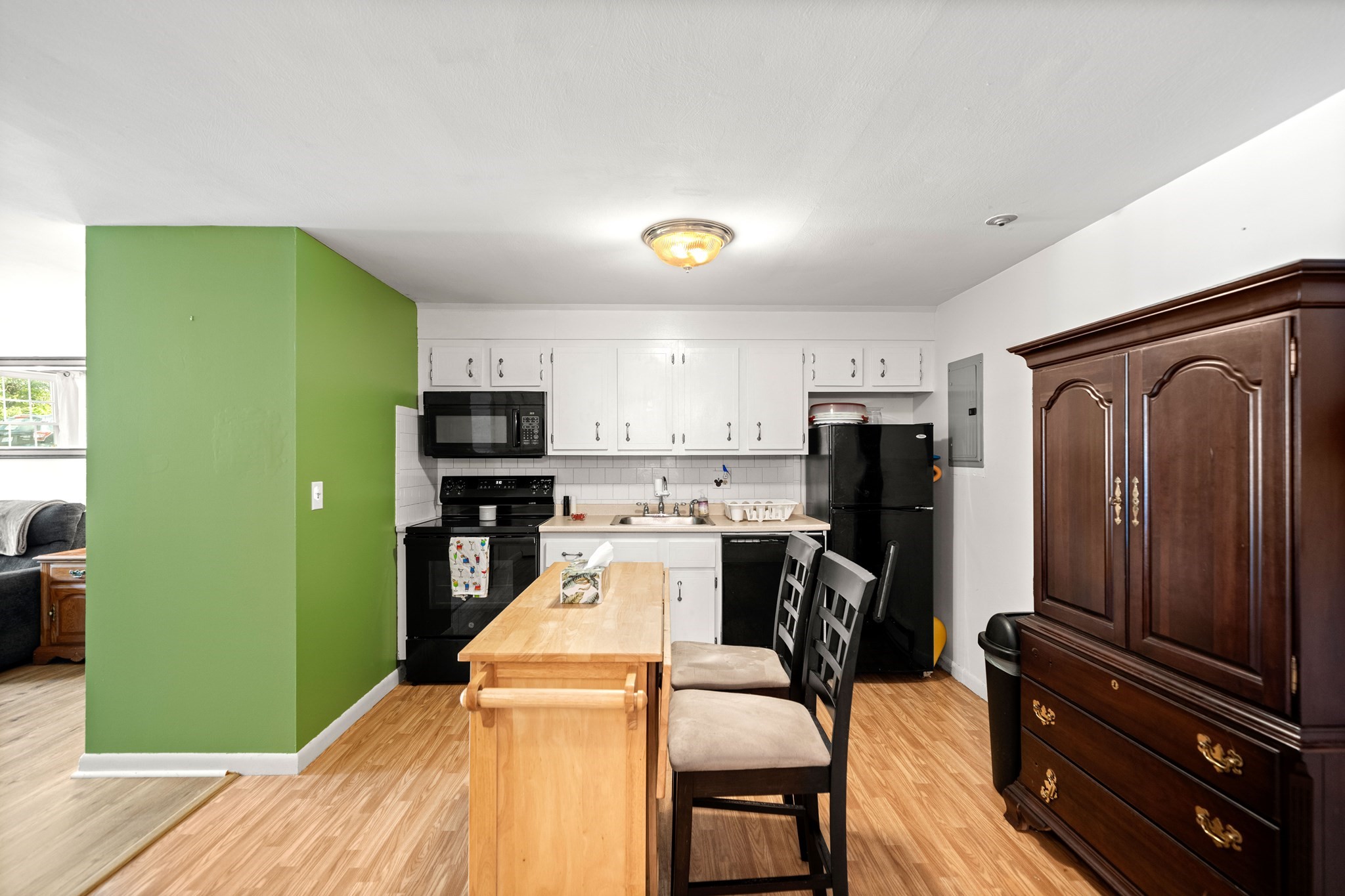 96 Richardson Rd # A5 Property Photo 11