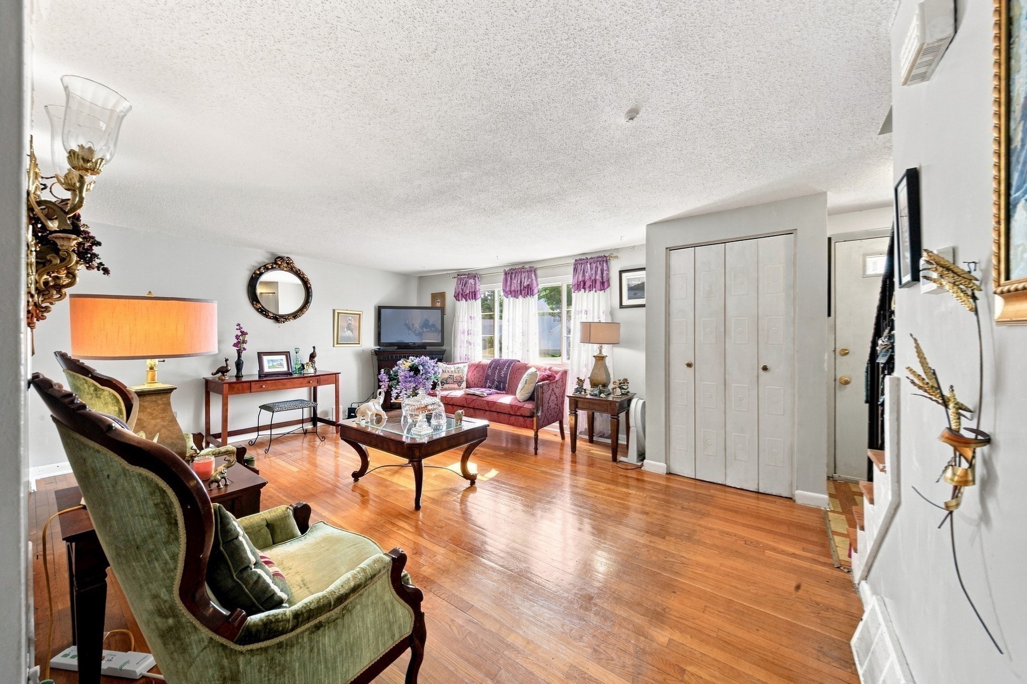 75 Mark Ter # 75 Property Photo 2