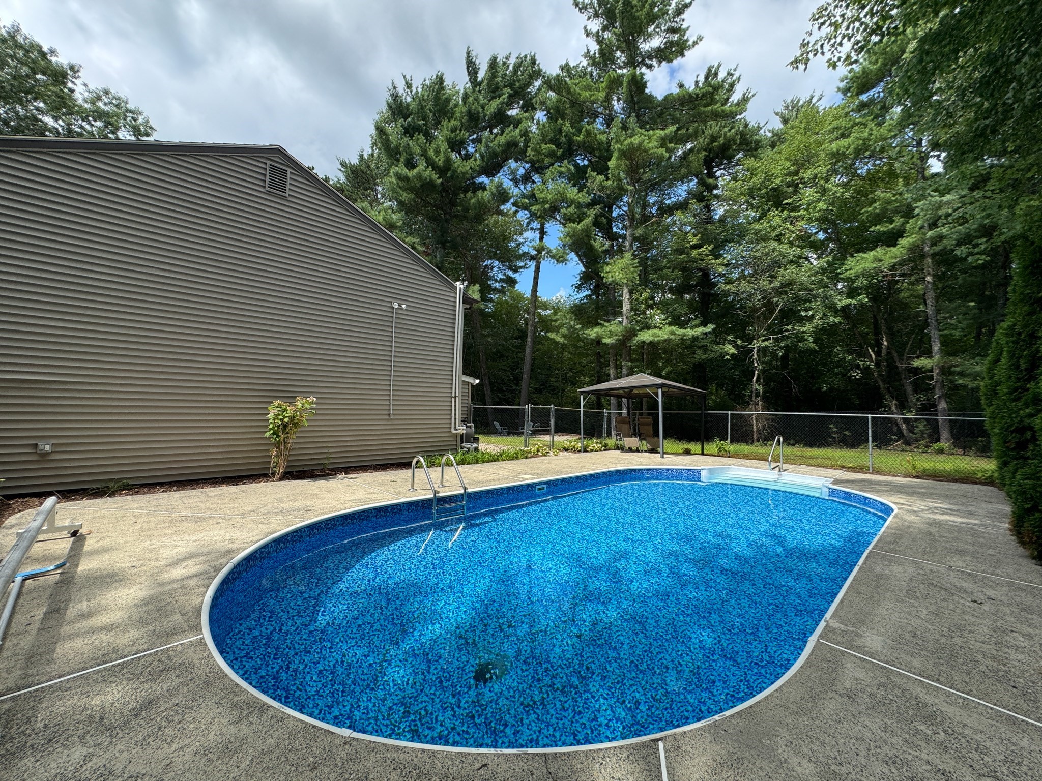 617 Marys Pond Rd Property Photo 11
