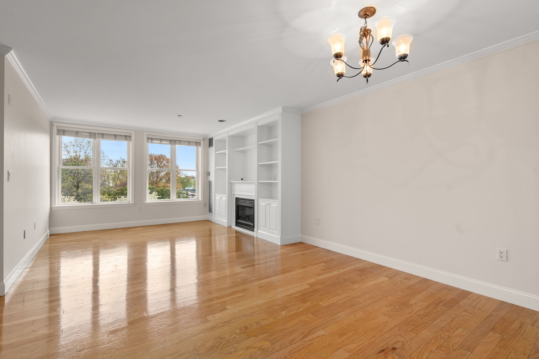 73 Chelsea St # 305 Property Photo 12