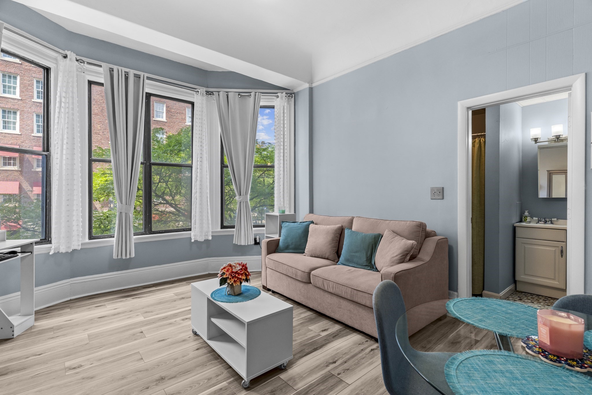 366 Commonwealth Ave # 2I Property Photo 1